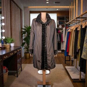 Gallery Women's Brown Taffeta Coat With Faux Fur Lining size 0X Vintage